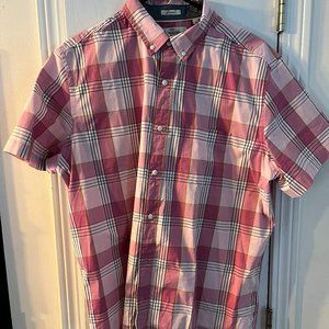 Men's short sleeve button down, size L